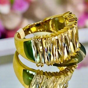 Yellow Gold Sapphire Ring!